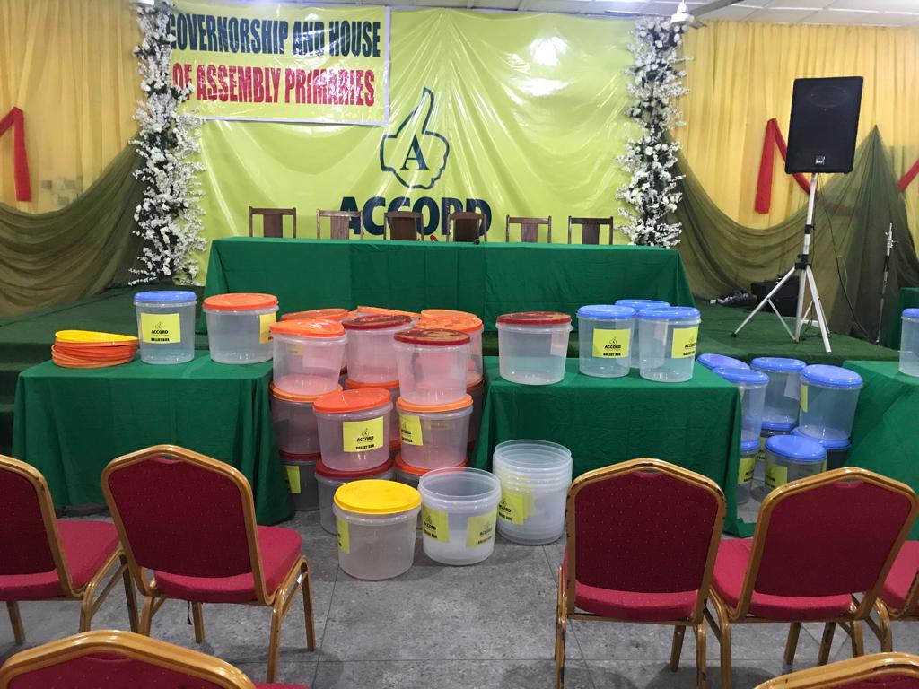 theweagenda's tweet photo. Scenes from the ongoing Accord Party assembly, senate and gubernatorial primaries; happening live at the Elekahia Town Hall, right in the city of Port Harcourt.
#PuttingThePeopleFirst
#askportharcourtpeople
#primaries
#delegates
#Accord
#portharcourt
#riversstate
#candidates https://t.co/Xe19tiawWZ