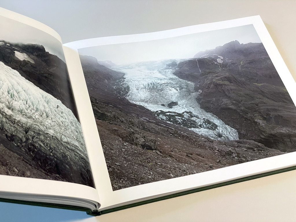 LS_Magazine's tweet photo. LS NEW BOOK 

Olaf Otto Becker - Under the Nordic Light

https://t.co/pxwO3htN0c - LS NEW BOOK, Olaf Otto Becker, Under the Nordic Light https://t.co/WuFQjPfEJY