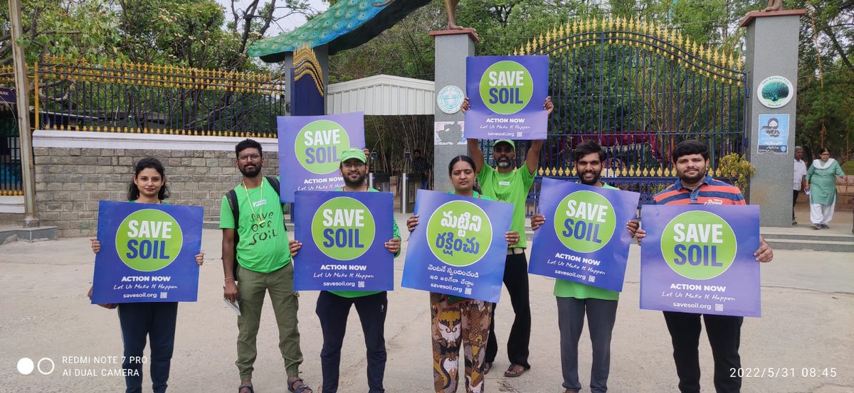 Sridevi_Kanumur's tweet photo. #SaveSoil activity today,outside KBR park, #Hyderabad .People who are reaching to us are increasing daily,thanks to #Sadhguru 🙏and all numerous activities happening around the globe🙏
https://t.co/85p9DSh9R1
#SaveSoil #SaveSoilBharat #SaveSoilWave #SaveSoilHyderabad @cpsavesoil https://t.co/vbiZ3nwYrM