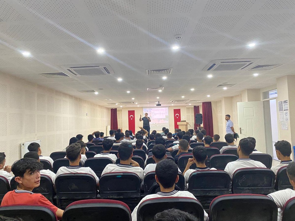 Sıfır Atık Projesi “7. Kıta” konulu Seminer Müdür Yardımcımız Mehmet KANKAYA tarafından okulumuz konferans salonunda tüm öğrenci ve öğretmenlerimizin katılımıyla gerçekleştirildi. #hhakdoganmtal #sıfıratık #yedincikıta