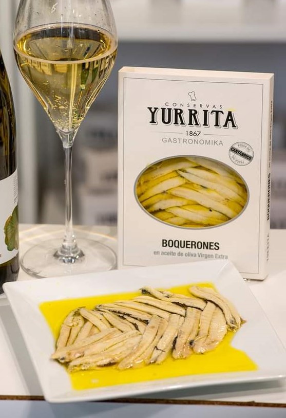 📢¡¡10% de descuento en todas las referencias de Boquerón YURRITA🤩🤩!! Pronto, nos metemos de lleno en el Verano 🌞🌊y los Boquerones al vinagre son un aperitivo ideal para estos meses de calor, aprovecha la ocasión y disfruta del verano con lo mejor del Mar Cantábrico👏😋