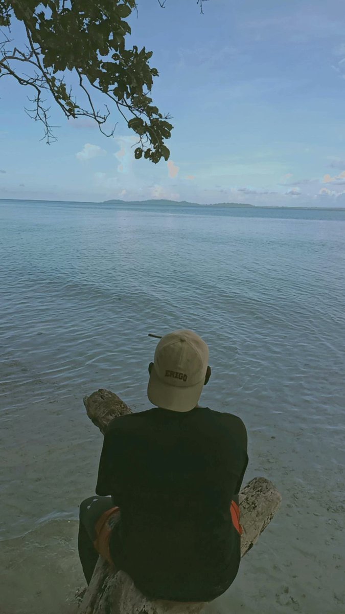 EndeyD's tweet photo. Tq waropen 🌴🖤

#byemay https://t.co/adNN3Z2WwM