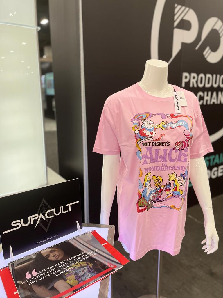 RL_Maverick_'s tweet photo. Thank you to Helena Mansell-Stopher from @ProductsChange for allowing us to showcase our sustainably focused made-to-order licensed fashion brand SUPACULT in Vegas last week! 🙏🏼

Website link below
https://t.co/v7KLKb2gwZ 

#lasvegas #licensingexpo2022 #licensingexpo #PopCulture https://t.co/Xs7eLm54YK