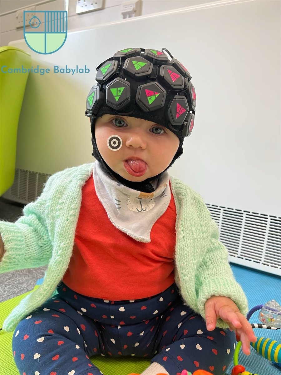 BabyPaL_Lab's tweet photo. This cheeky little lady is now a Little Scientist! https://t.co/gDJnLxFSGN