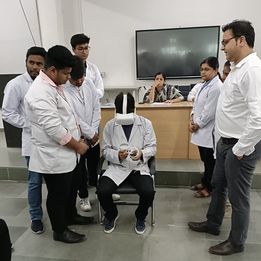 DEFTXR's tweet photo. As we continue upgrading our product, our other team on the ground is busy showing DEFTXR Human Anatomy to students and professors across Medical Institutes.
Amazing response!
#VirtualReality #VR #MedTech #EdTech #healthcare #Education #humananatomy https://t.co/MFRKomolwO