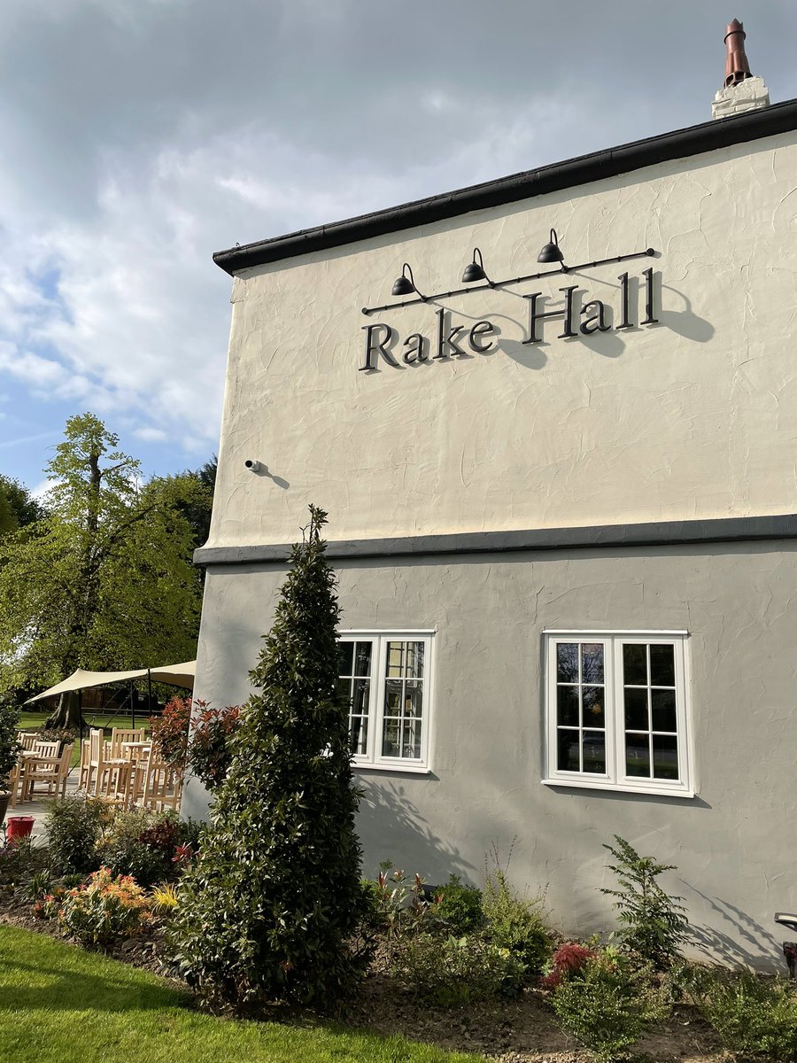 Working with Brunning & Price at their Head Office at Rake Hall in Cheshire Oaks! Any guesses to the wall art? 🍴🏡✒️ #branding #recruitment #hospitality #marketing #brunningandprice #pubs