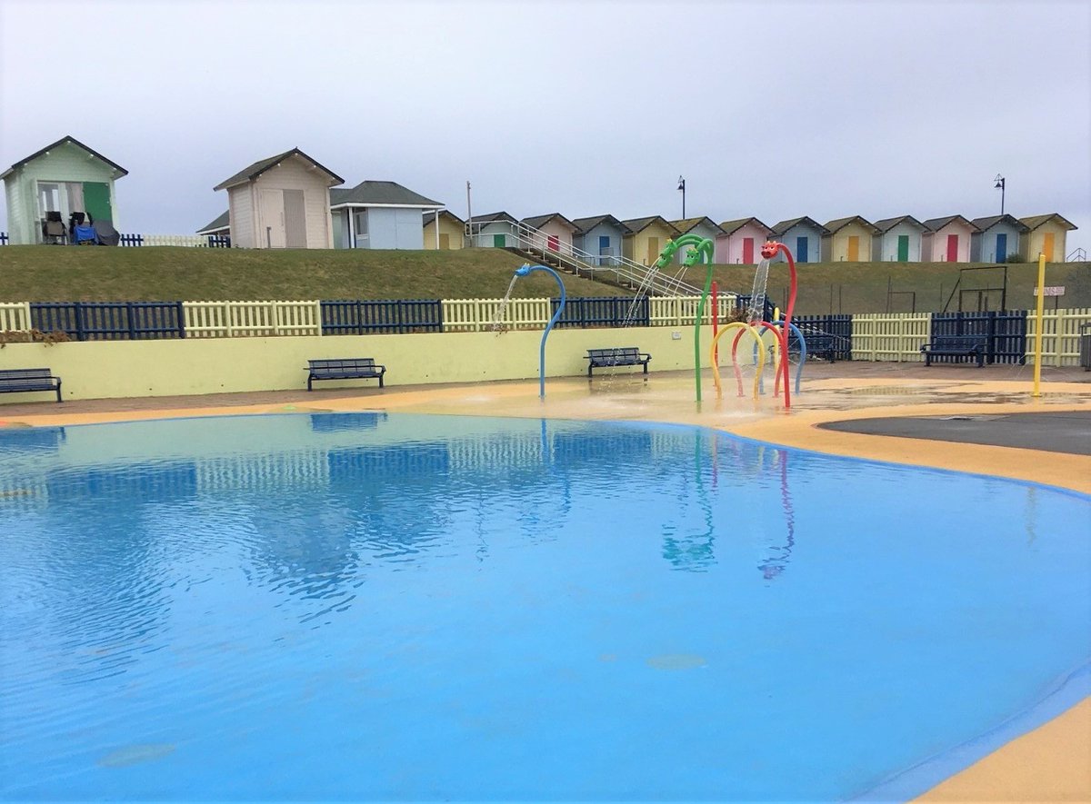 EastLindseyDC's tweet photo. Paddling Pools are back for the Summer🌞
The pools at Pleasure Gardens (Sutton on Sea), Queens Park (Mablethorpe), &amp; The Fairy Dell (Skegness) are open for you to enjoy every day during the Summer between 10am &amp; 6pm, no need to book!
#HaveFunThisSummer #FreeDayOut #PaddlingPools https://t.co/xuuHotFfbj
