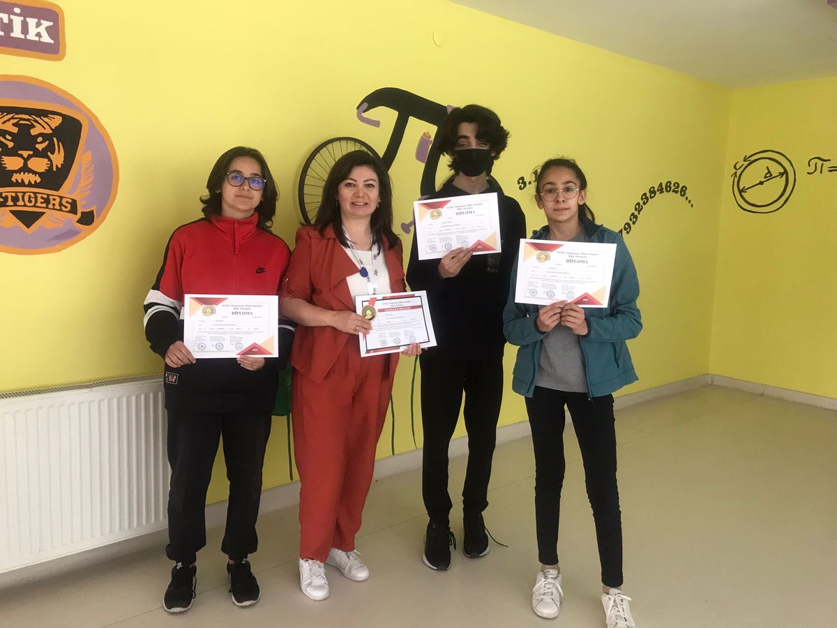 2021-2022 Eğitim öğretim yılında URFODU tarafından XVIII. Uluslararası Bilgi Yarışması Final etabına katılan öğrencilerimiz gösterdikleri başarıdan diploma almayı hak kazanmışlardır. <a href="/nilcicek/">Nil Çiçek</a> <a href="/ardaergez/">Arda ERGEZ</a> <a href="/nildayuksel2/">Nilda Yüksel</a> <a href="/murveticoz38/">Mürvet İçöz</a> <a href="/ugurkayseriokul/">Uğur Okulları Kayseri Kampüsü</a> <a href="/seldakoyluoglu_/">seldaköylüoğlu</a>