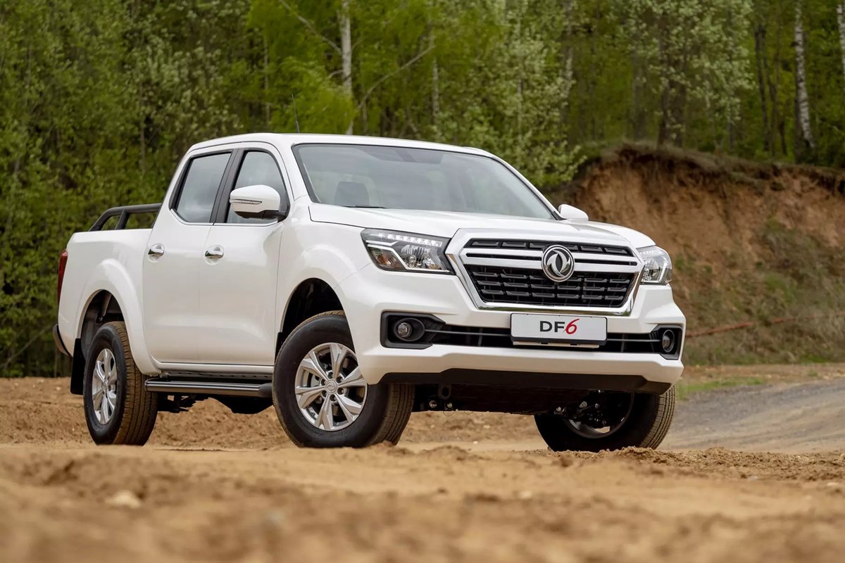 На российский рынок вышел пикап Dongfeng DF6. Это лицензионная копия Nissan Navara стоимостью 2,8 млн рублей motor.ru/news/dongfeng-…