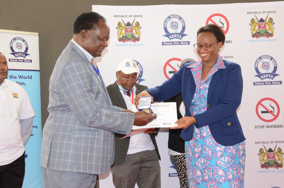 KETCA254's tweet photo. #CleanUpKE

Today we celebrate and congratulate our Chairman Mr Joel Gitali (@JsGitali) for bagging this year’s @WHO #WorldNoTobaccoDay Award alongside @kilimoKE 

#WorldNoTobaccoDay2022 #CleanUp 

@IILAinfo @ntakenya @kenconetworkdo @tcb_kenya @AfricaNoTobacco @TobaccoFreeKids https://t.co/hWKEUNsqg1