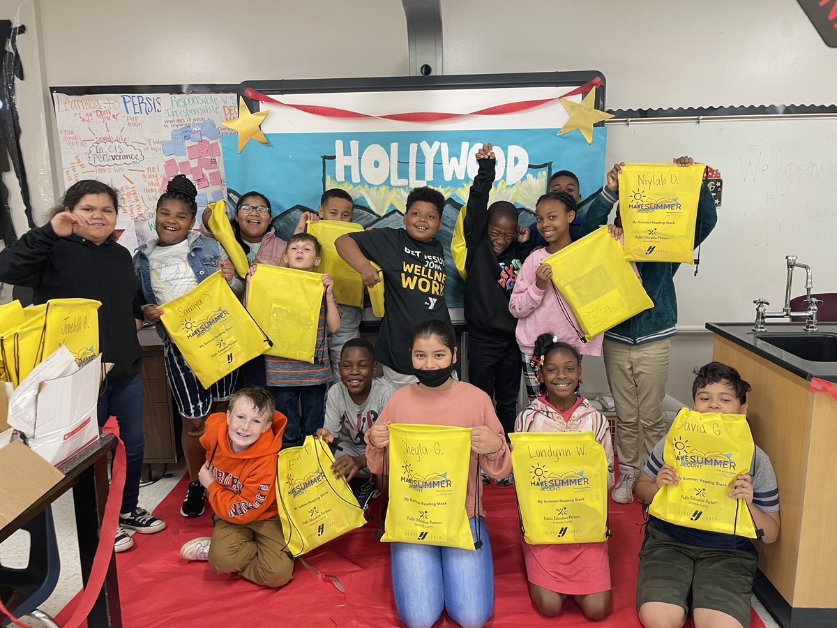whitneegrant's tweet photo. Shout out to PEP and Ms. Rochester for getting students excited to #makesummercount with lots of summer reading @PEPGreenville @GroveElementary @LitSpecMaeMae https://t.co/KozdKJ0WPJ