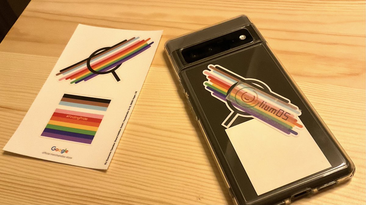 hikalium's tweet photo. 社の #FindingPride のステッカーがめっちゃいいデザインだなあと思ったのでスマホに貼った（ちょうど明日からプライド月間だしね！） https://t.co/popZjFd3z5