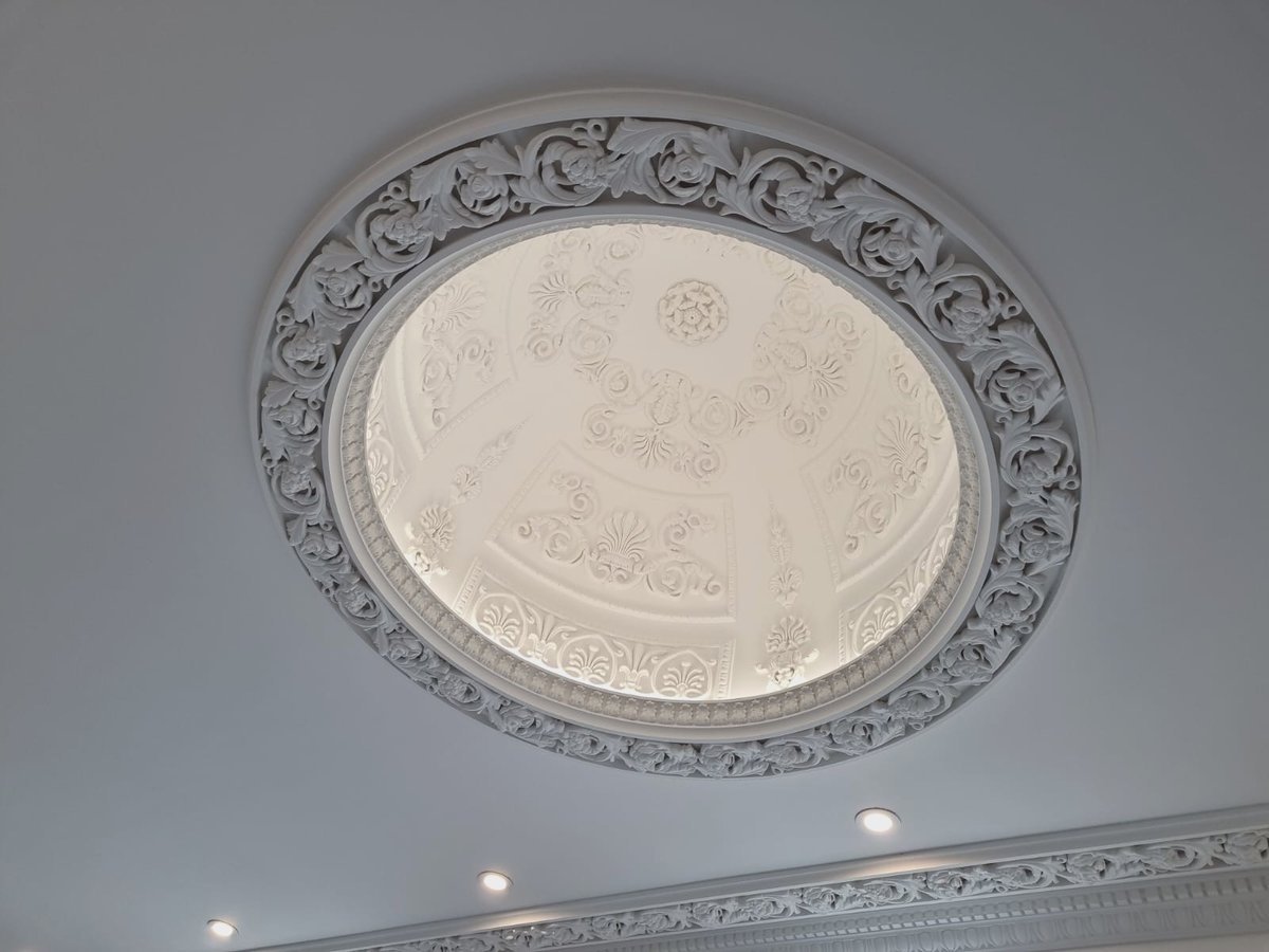 CSJbespoke's tweet photo. A completed ceiling dome with some stunning details! #bespokeplastermouldings #plaster #fibriousplaster #homedecor #architecture #interiordesign https://t.co/crxQgUjiQS