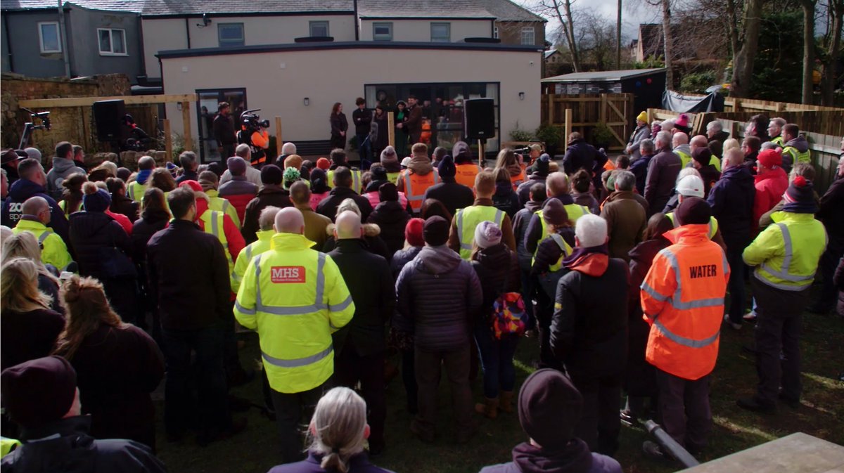 Tonight join @MrNickKnowles and the DIY SOS team in Longframlington #Northumberland for another Big Build. Volunteers turn up from around the UK, to help a family struggling to care for loved ones with complex health conditions. @BBCOne Tuesday 8pm