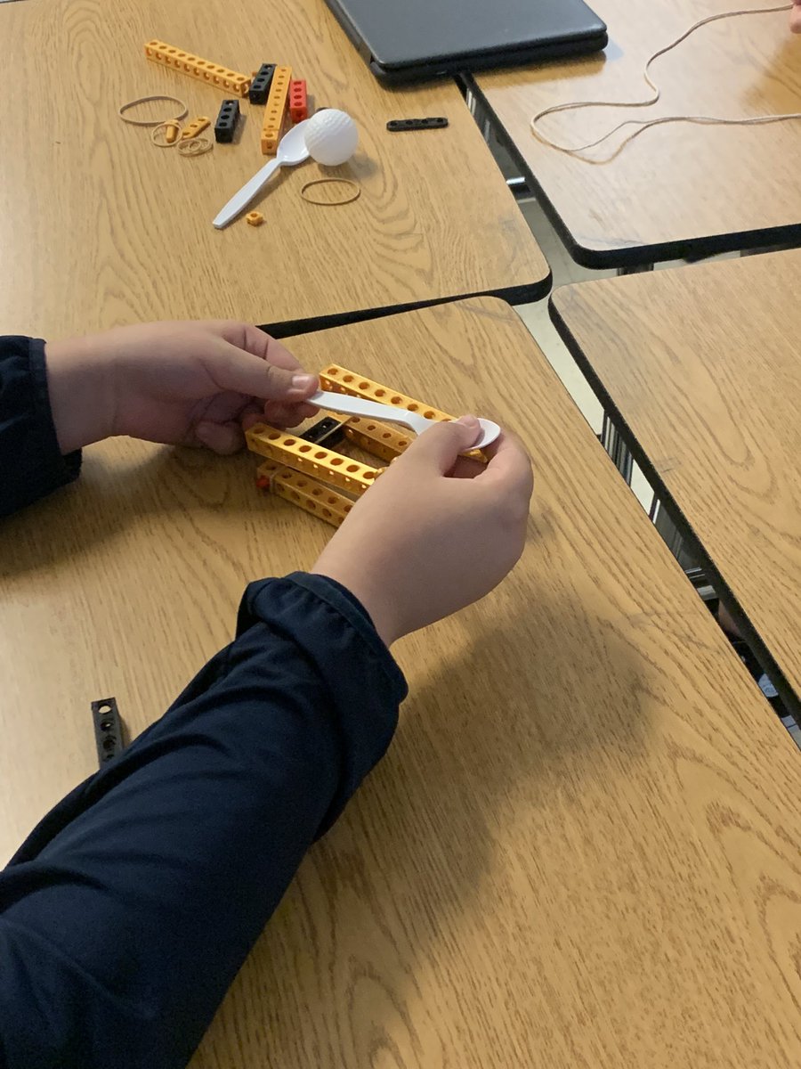 Ss in Mrs Combs’ algebra class are designing and building catapults. They will film the launch, upload to @wevideo and slow it down to measure the parabola and compute the formula their launch has created. @fcpsk12 <a href="/Deb__Crawford/">Deb Crawford</a> #inspire2025 <a href="/david_glasscock/">David Glasscock</a>