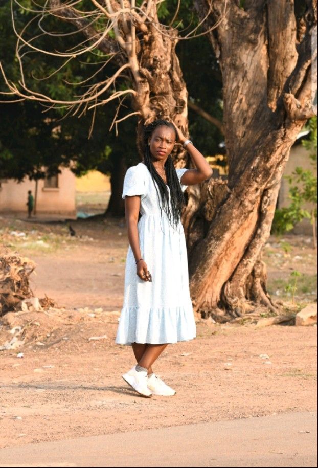 " L'homme ordinaire voit des ruines,
l'architecte voit des ingrédients historiques"

-Ardit Beqiri

Odienné, ville photogénique ivoirienne au coucher de soleil unique!

#DrovilleTour #notreboîtealivres