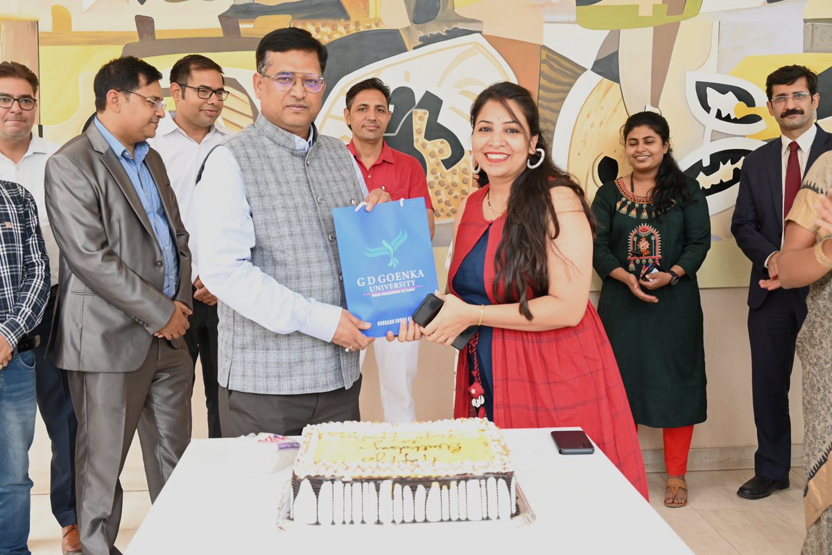 goenka_univer's tweet photo. With you in all you do,
We value and cherish you.
GD Goenka University wishes its employees a very Happy Birthday.
#BirthdayCelebration #USEE #GDGoenka #GDGoenkaGroup #FoundationToFlight #28YearsOfExcellence #GDGoenkaUniversity #GrowWithGoenka #GDGU https://t.co/XnhlqAbWOI