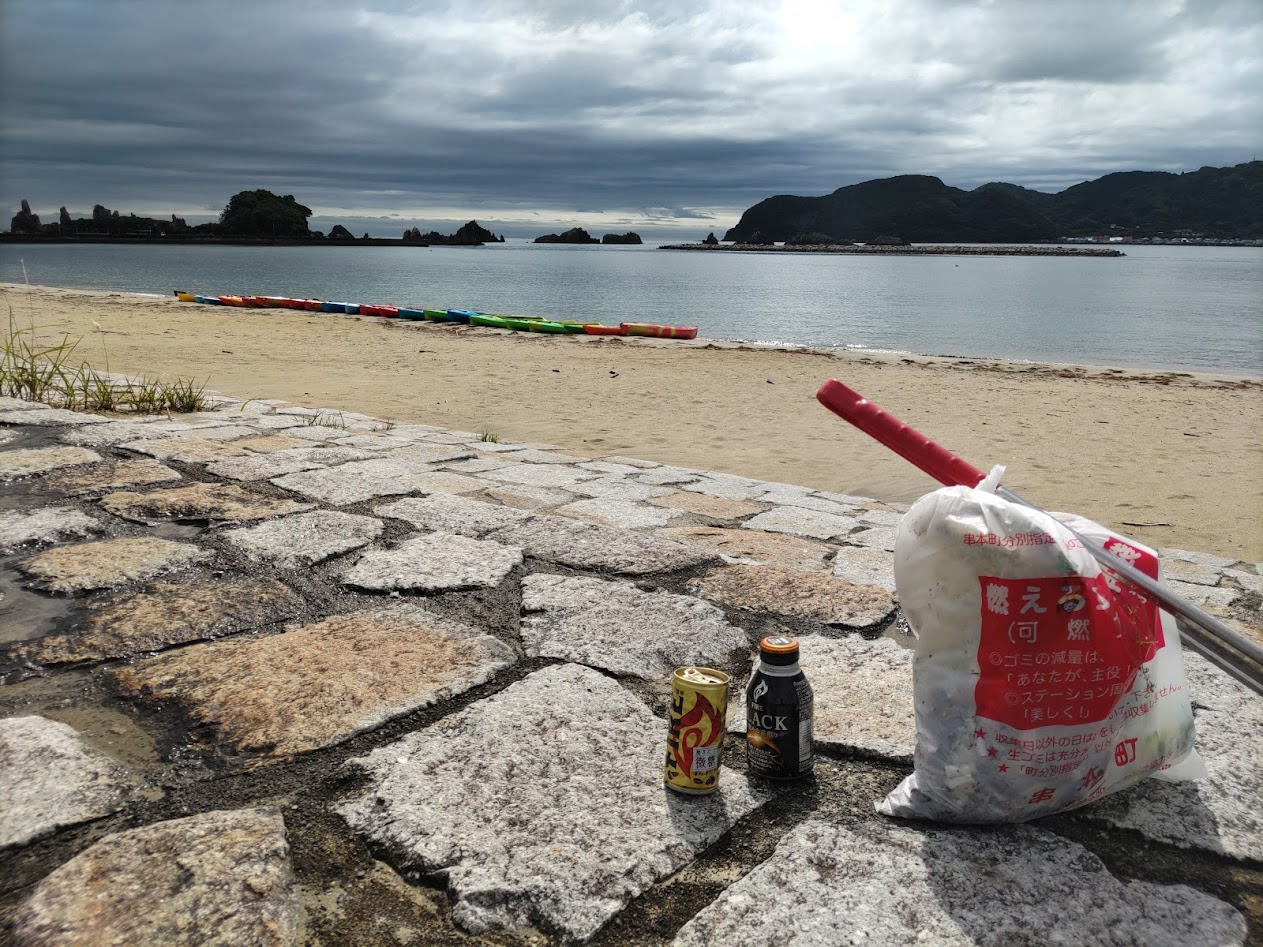 とある町 串本 の人 いよいよ熱くなってき 橋杭岩海水浴場の利用が本格化してきました きれいな浜を維持できるよう こまめにごみ拾いに行きます 和歌山県 串本 ごみ拾い 継美隊 Sdgs ピリカ T Co E0xrb7zx5n Twitter