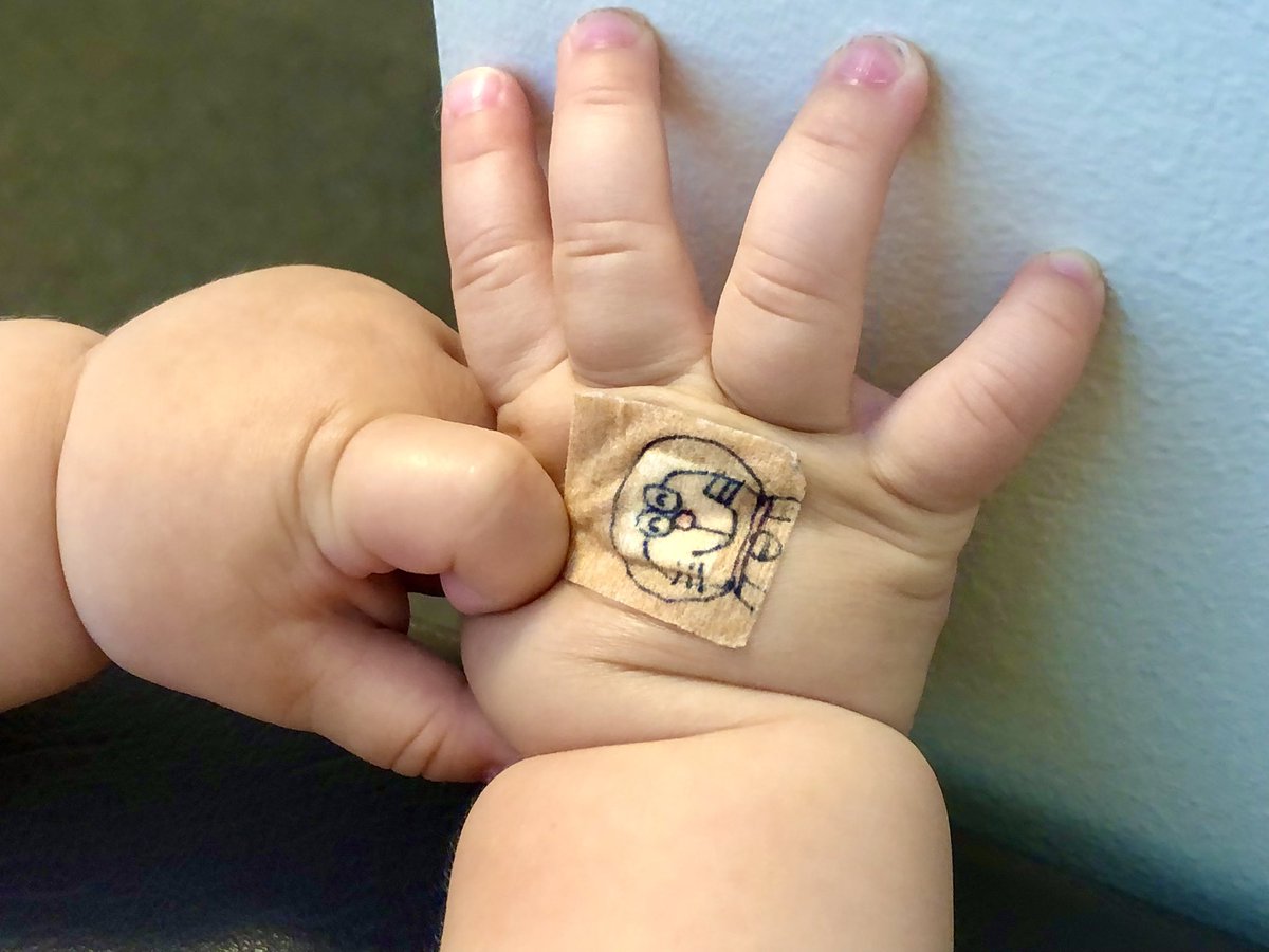 小児科スタッフには絆創膏にドラえもんの絵を描く仕事がある 医療関係者の愛あるエピソードに脱帽 Togetter