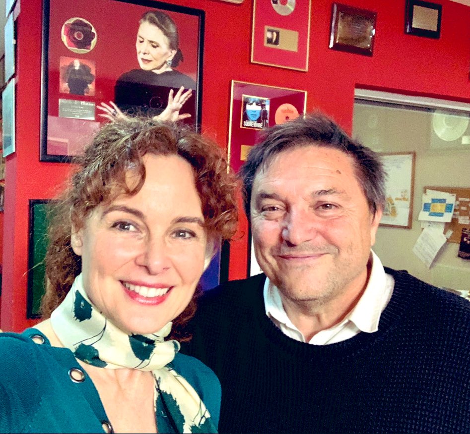 Que maravilla escuchar en @DePeaPaRNE a Paco Ortega <a href="/Musigramastudio/">Musigrama Estudios</a> que lanza hoy el disco colectivo #jaencantajaen con los mejores artistas nacidos en #jaen 
<a href="/pacortegamusic/">Paco Ortega</a> 🙌🏻 <a href="/dipujaen/">Diputación de Jaén</a> <a href="/amparanoiaofi/">Amparanoia</a> <a href="/guadalupeplata/">Guadalupe Plata</a> #zahara #sabina