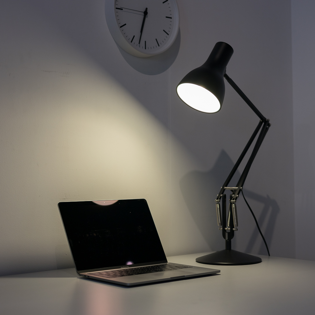 attract_largo's tweet image. 英国生まれの名作デスクランプ ANGLEPOISE Type75

attract-em.com/onlineshop/ang…

#anglepoise #type75 #アングルポイズ #デスクランプ #照明 #アトラクトラルゴ