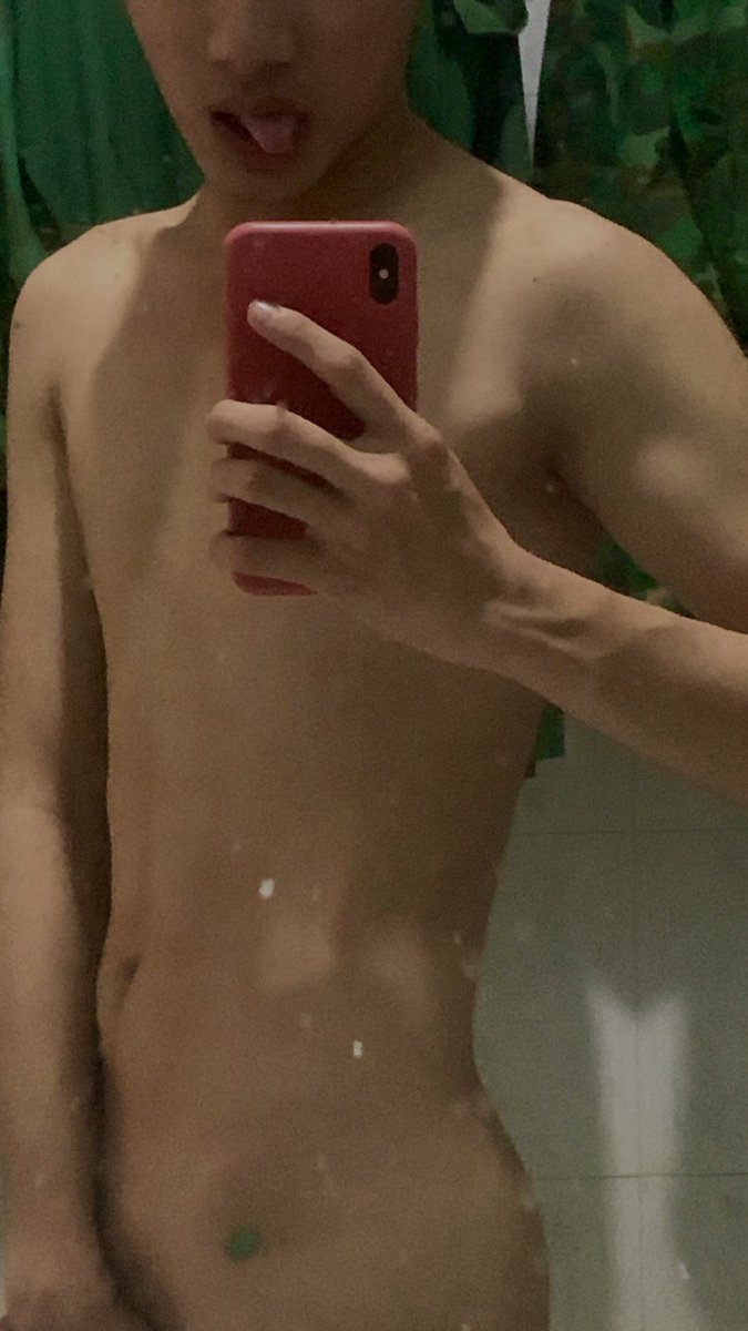 bebipp2704's tweet photo. Ước gì anh hoá thành dưa
Để đêm em nhớ em đưa anh vào 😋 https://t.co/1vHRJ5q9cM