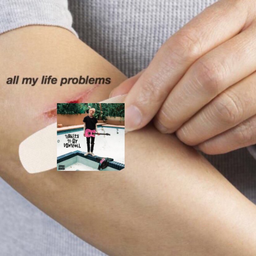 mgkellsupdates's tweet photo. all my problems 😔 machine gun kelly🙂 https://t.co/NYOO524U2t
