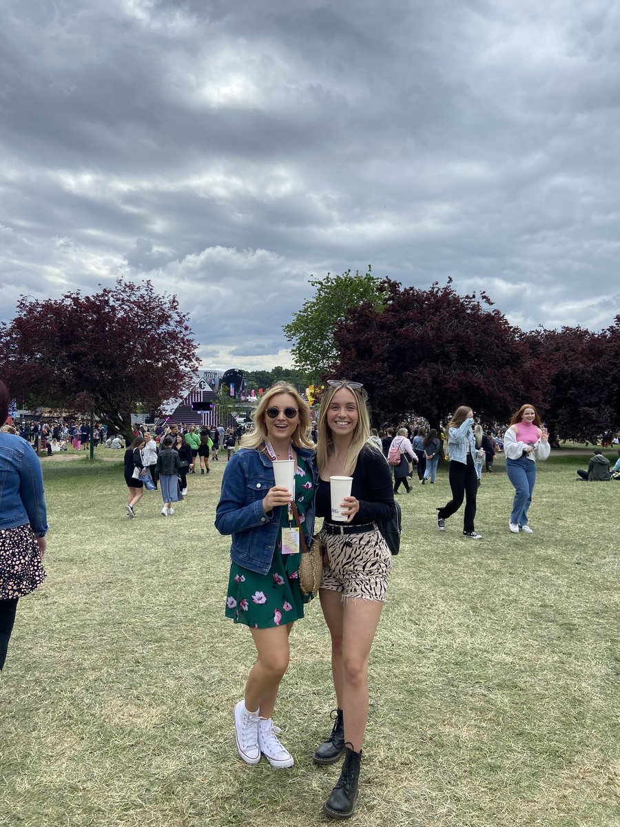 MrsCoull6's tweet image. Radio 1 Big Weekend ❤️🥂 just incredible! @_meganlt @miss_aiddon