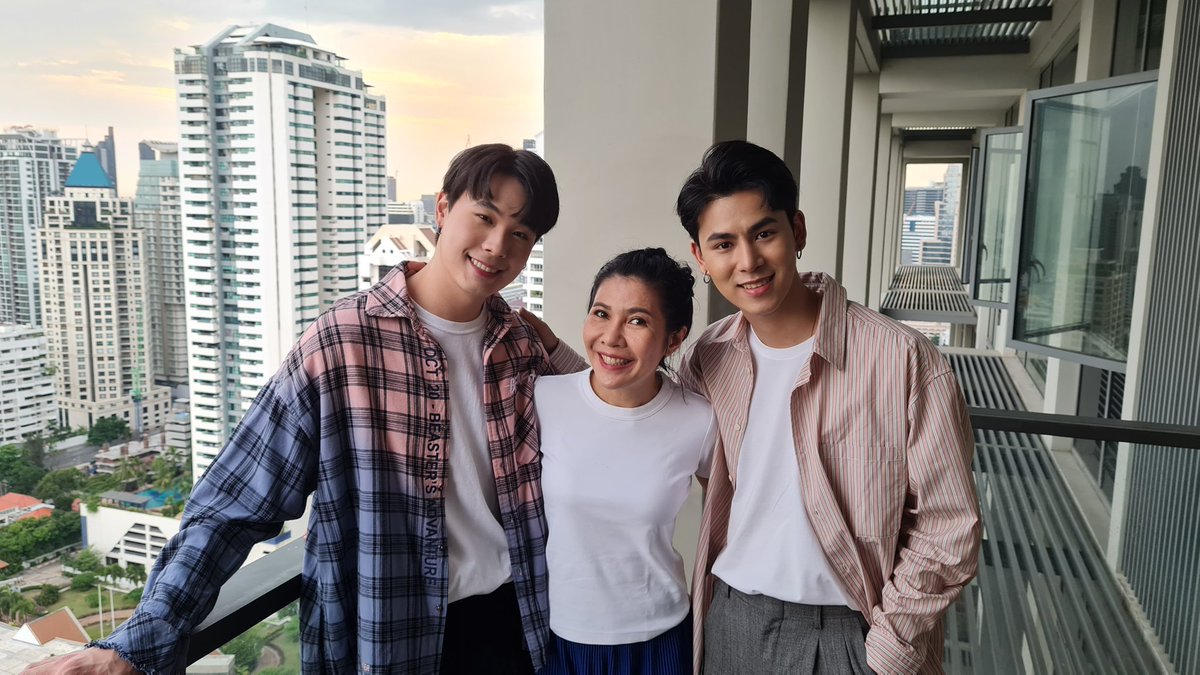rtuituika's tweet photo. มาพร้อมแล้ว​ ขอกินข้าวกันก่อนนะ
แล้ว​18.00 น.มาเจอกัน

@cooper_patpasit
@Poyksp
#CooperPoyเม้าท์มอยกะอาตุ่ย https://t.co/TVb00yGan8