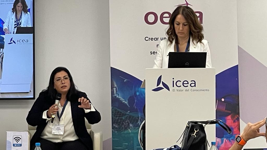 icea_es's tweet photo. RT @grupo_oesia:
🙌 Mesa redonda de lujo sobre Robotización y tecnología biométrica para cerrar #RobotizacionICEA
Coordina nuestra directora del sector #Seguros y #Banca, Petri Alonso. Participan: Noelia Bruque, Liliana Niz, Jorge Gimeno y Mario Sánchez 
#RobotizacionICEA https://t.co/O3ev95Fx9Y