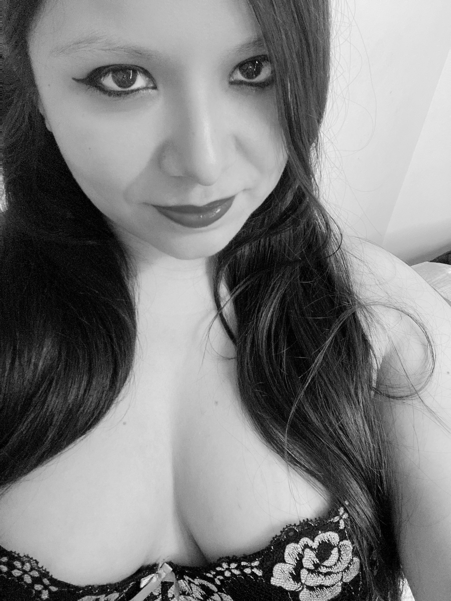 You look like someone who’s wallet I’m about to ruin… Why don’t you get started without Me and send Me a tribute. venmo / cash app / pp: princessalilly https://t.co/nYZOKCSul3