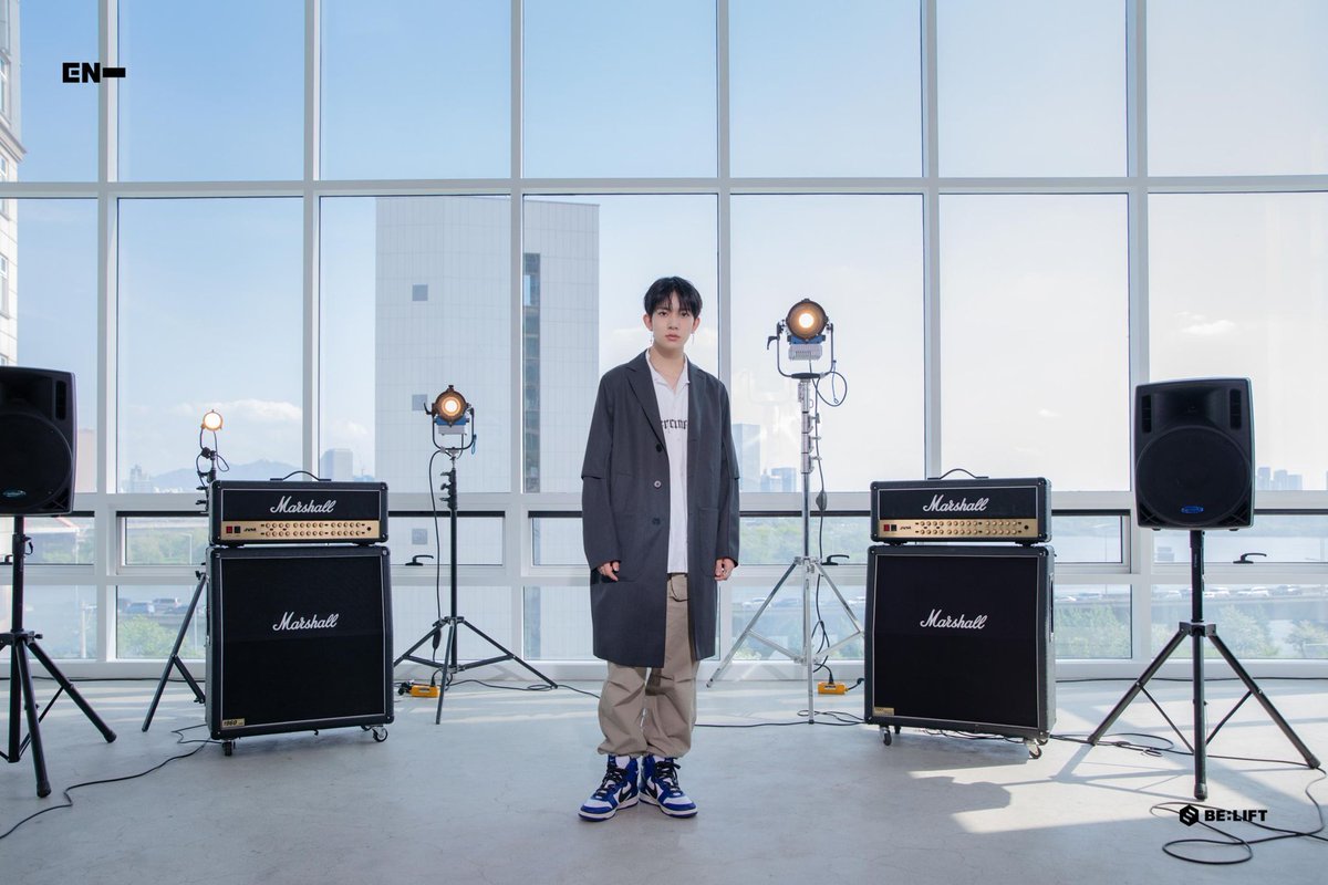 evanmoon ★ tweet media