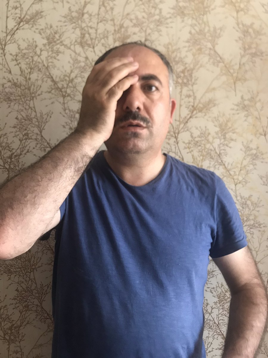 erdal_elibuyuk's tweet photo. Eğer olaki bir gün açık, kapalı, yaşlı, genç, mülteci veya kendi ülkemizin vatandaşı olsun. 

Böyle bir saldırıya şahit olursam misliyle cevap veririm. 

Orada bu saldırıya şahit olan “erkeklerede” sustukları için yazıklar olsun. #Irkçılığahayır 

Eliniz Ayağınız Kırılsın...! https://t.co/jnWrxPIKbN