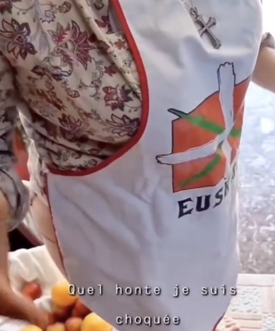 Mediavenir's tweet photo. 🇫🇷 Une femme voilée a été refoulée d’un restaurant à Hendaye. La restauratrice a expliqué ne pas vouloir "d'une femme habillée comme à la préhistoire" dans son établissement
https://t.co/ecsDf77nkQ https://t.co/E293Gvrx3T