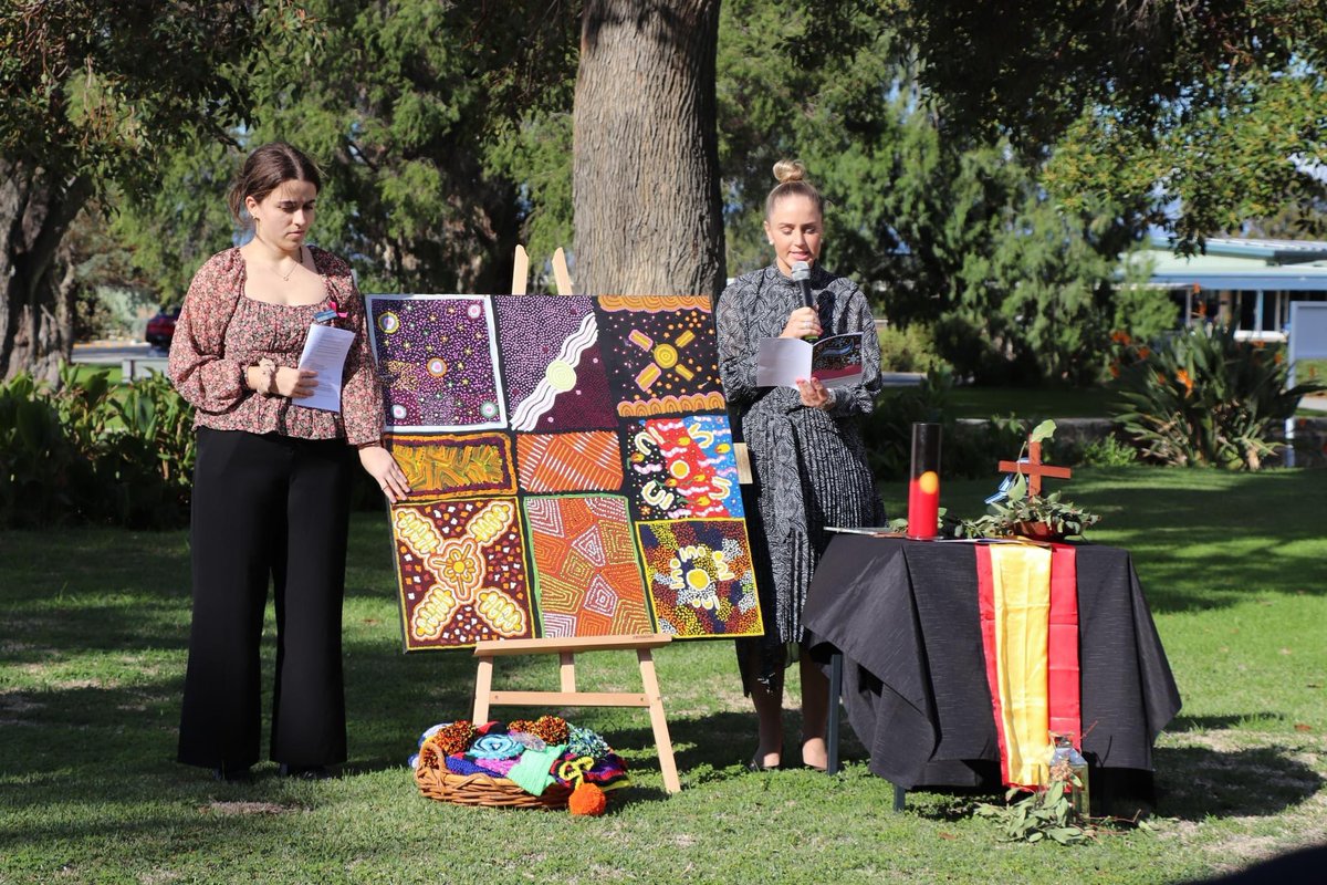 GemLThomson's tweet photo. A prayerful liturgy for National Reconciliation Week with our treasured Presentation Sisters, staff and students. 2022 Theme: Be Brave. Make Change. #NRW2022 @IonaPerth @PresAustPNG @PresSisNE @mocjustice3 @IPA_UN @NagleEd_Aus @MsRGM https://t.co/1jX5tICjRj