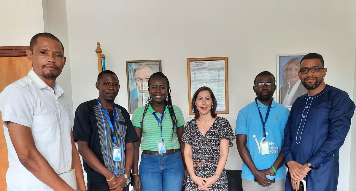 Happy to meet the president of the National Youth Council <a href="/DeromAudrey/"> Derom Pamela Audrey</a> and her team for exchanges on the challenges of young girls and boys in CAR <a href="/UNICEF_CAR/">UNICEF Central African Republic</a>