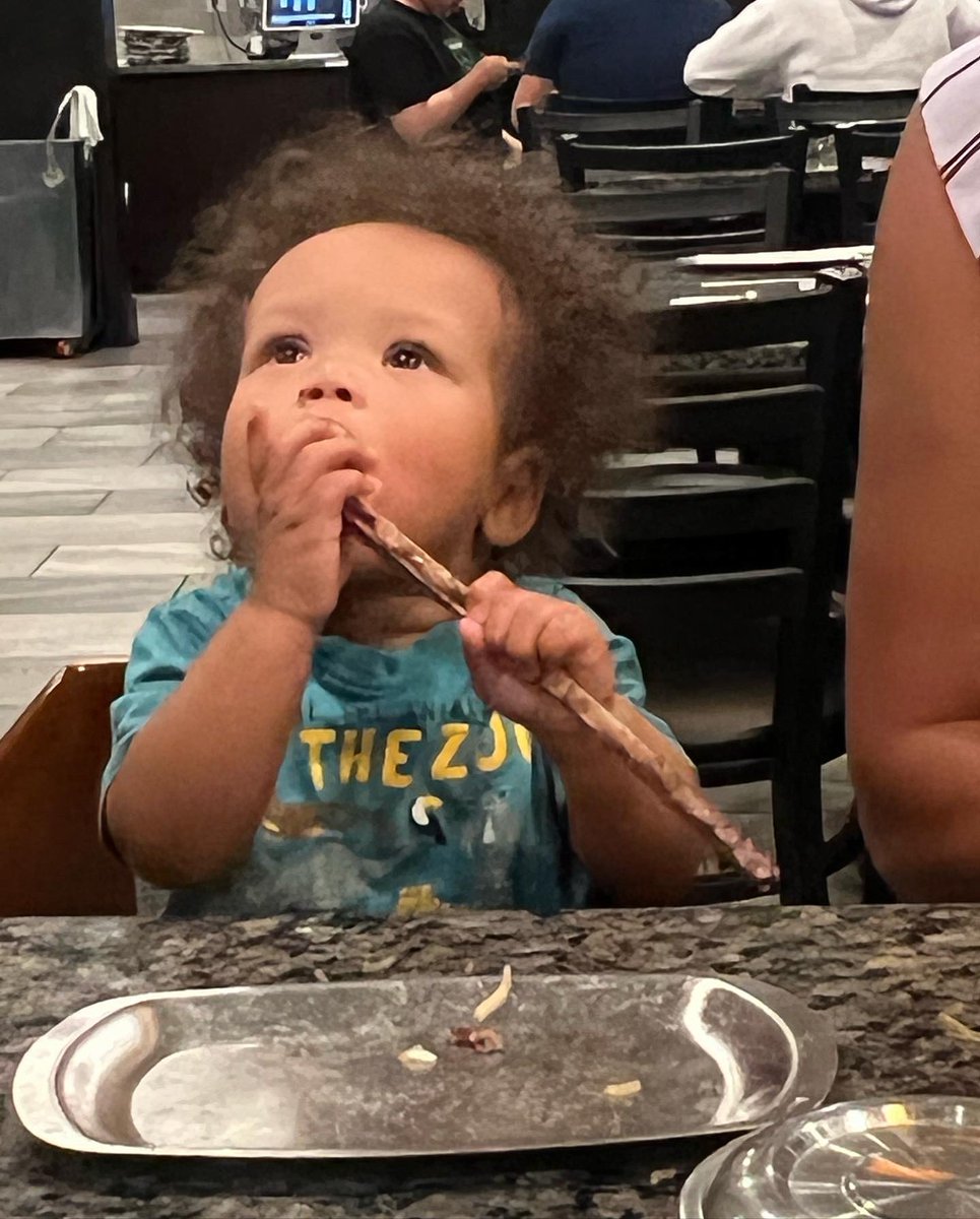 MrsLangMiller's tweet photo. Happy birthday baby boy! Mommy and daddy loves you 😘❤️🥰🎁🎉🎊 https://t.co/oRxuQ536Sg