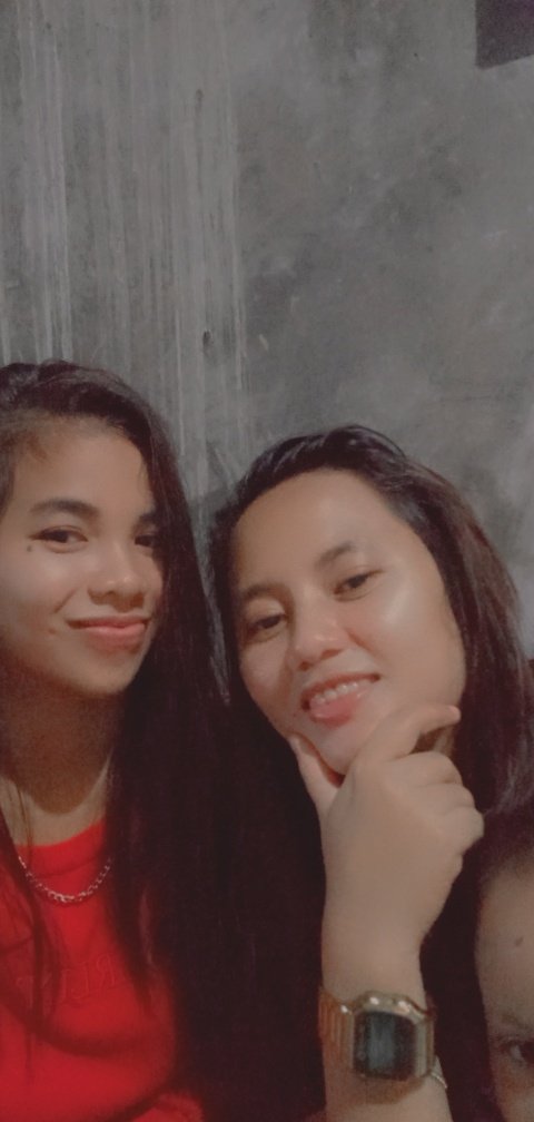pinosalyssa's tweet photo. with brey @lesyyeuxdeninii https://t.co/8ABnPqa4J4