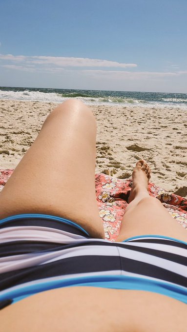 Thick thighs save lives! https://t.co/1wJybyoAqt