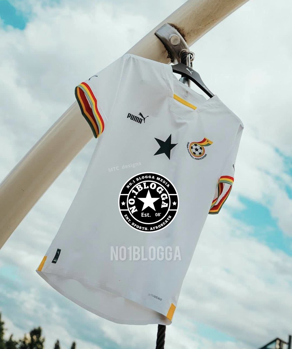 no1blogga's tweet photo. #no1blogga📌 🇬🇭 new home drip 💧 

Rate the drip 1-10 &amp; why ✅ or ❌

@GhanaBlackstars
German sports manufacturer
@puma x @pumafootball 
has dropped the NEW  Ghana 🇬🇭 Blackstars home strip for the 2023
Word cup in Qatar

#pumakit #newkit #ghanant #blackstarsofghana #qatar2022🇶🇦 https://t.co/HIyrs75yz3