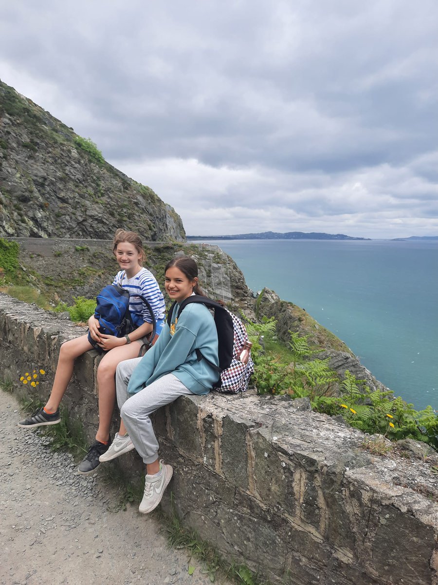 NAISDublin's tweet photo. Secondary School Expeditions continue! 🏔 Our Grade 6 students completed a 19km hike along the cliff path and up Bray Head as part of their focus on Relationships, Health and Engagement in our #PERMAH model of #wellbeing.

#createyourfuture #nordangliaeducation #globaleducation https://t.co/uLqVfknmWq