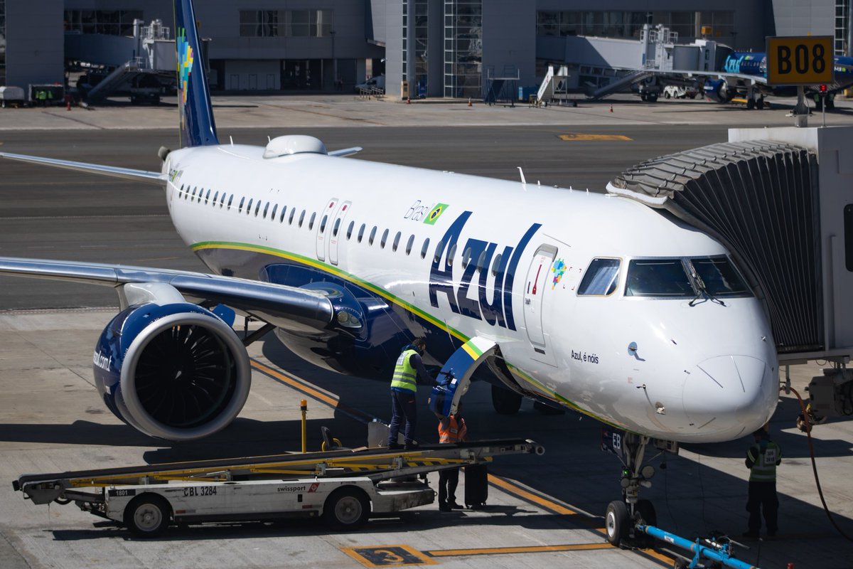 cnfapproach's tweet photo. ✈ @embraer E195-E2
🆔️ PS-AEB (Azul, é nóis)
🇧🇷 @azulinhasaereas
🌎 SBKP / VCP
.
✅ Acompanhe no Facebook, Instagram e Twitter: @cnfapproach
.
#e195e2 #embraer #cnfapproach #avgeek #aviationgeek #sbkp #vcp #azulinhasaereas https://t.co/5Dr6TFsAja