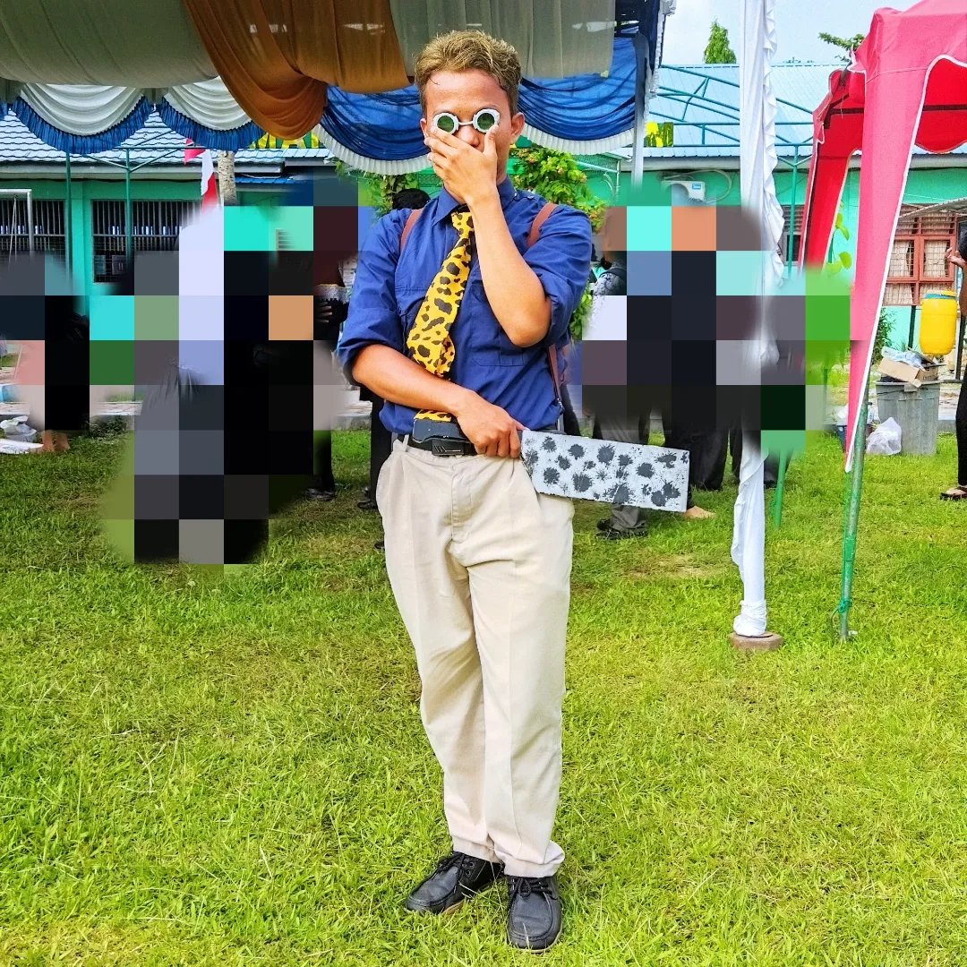 RyannBudi's tweet photo. Cosplay di acara jejepangan ❎
Cosplay di acara pensi SMA ✅

Jadi paling 'Beda' diantara para panitia 🤣🤣 https://t.co/LRchAPu0qz