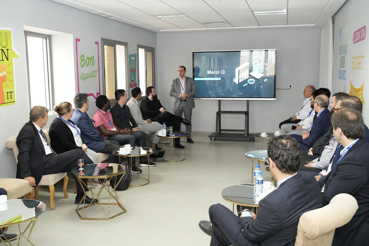 DataXion_'s tweet photo. Poulina Group Holding a reçu une délégation québécoise d’entreprises numériques en visite à la Tunisie. 
Le secteur des TIC offre des intéressantes pistes de partenariat, la délégation a été reçue à DataXion, filiale de PGH, pour faire la visite guidée du datacenter. https://t.co/zFHaROHhWI