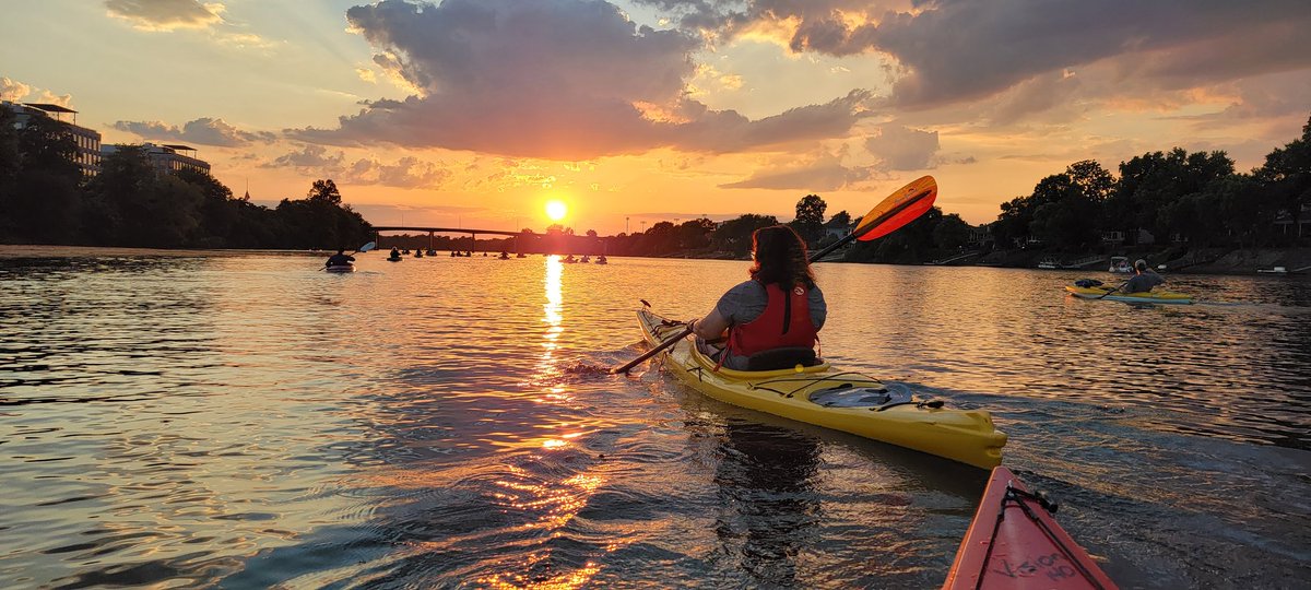Sheugs's tweet photo. Nothing like a #Sunset paddle with #fireworks!
Thanks for joining me @ladybay8
π£πΌββοΈπ£π»ββοΈπ£π»ββοΈ
#MemorialDay
#Kayaking
#AugustaGA
#SavannahRiver
#MyPeakChallenge
#MPCFitlanders
#PeakerSistas
#GoPaddle
@MyPeakChallenge
@MPCFitlanders https://t.co/ipm8YqUCRS