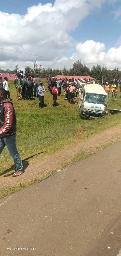 Kimani69870509's tweet photo. Deadly collision at Kimende. 2NK Sacco Matatu and a lorry. Number of casualties unknown. Very sad scenes. @Ma3Route https://t.co/0tXj6Rc9ki
