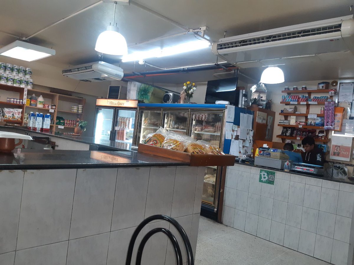 BCHLatam's tweet photo. Nuestra #BitcoinAgent @Lrtrina1 se reincorpora captando comercios cárnicos en la ciudad de #Caracas 

El proyecto #BitcoinAgentsVenezuela2022 se expande cada vez más 

¿Eres comerciante y quieres recibir capacitación? 
Contáctanos https://t.co/jOP0imoa6h y te visitaremos 🙌🏻 https://t.co/P9GxxBqrsc