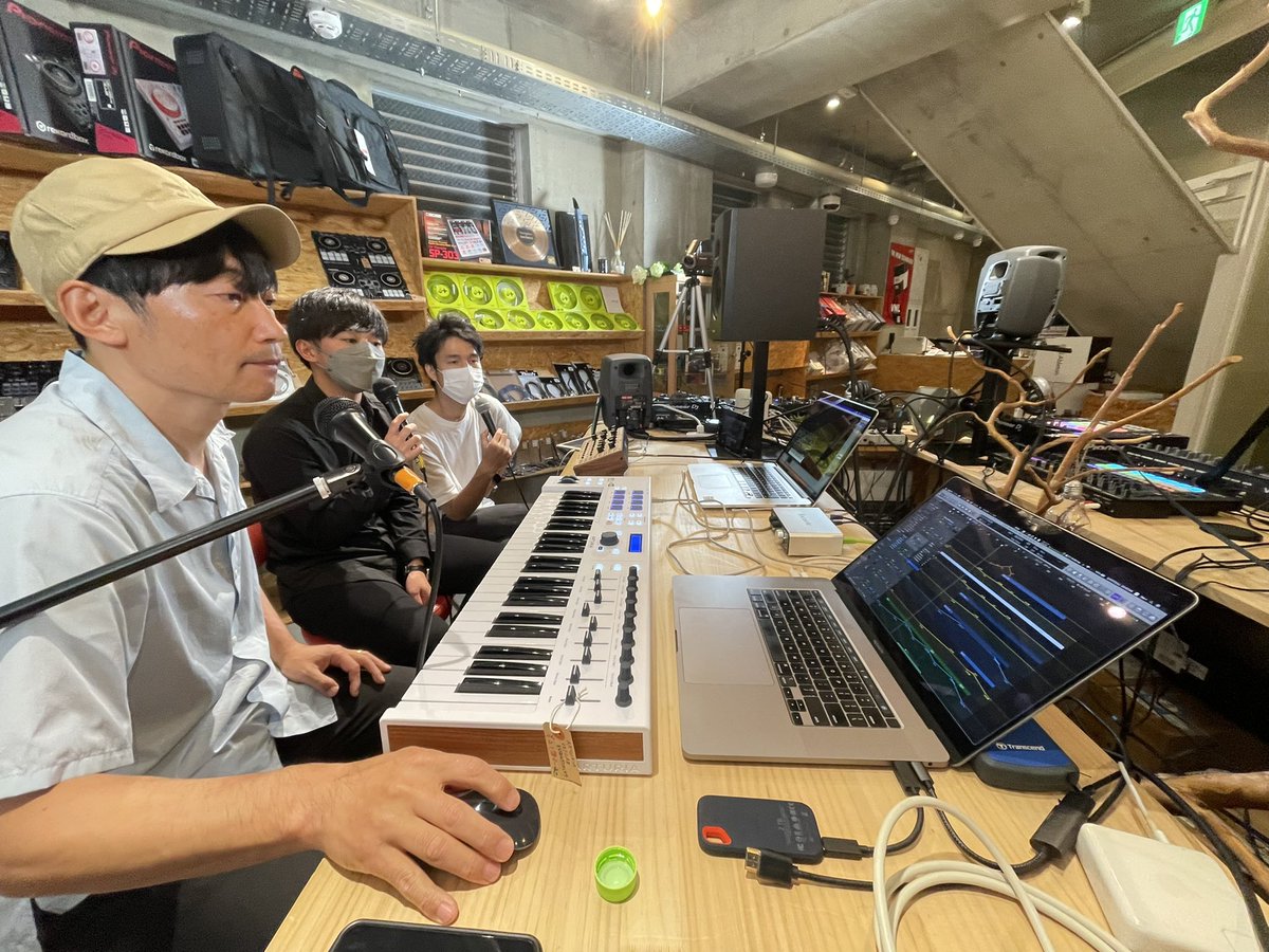 otairecord's tweet photo. ヒロシワタナベがdawの内部を公開してます！生配信中！！！
https://t.co/F5gm10AeYW https://t.co/3R9jS5RFoe