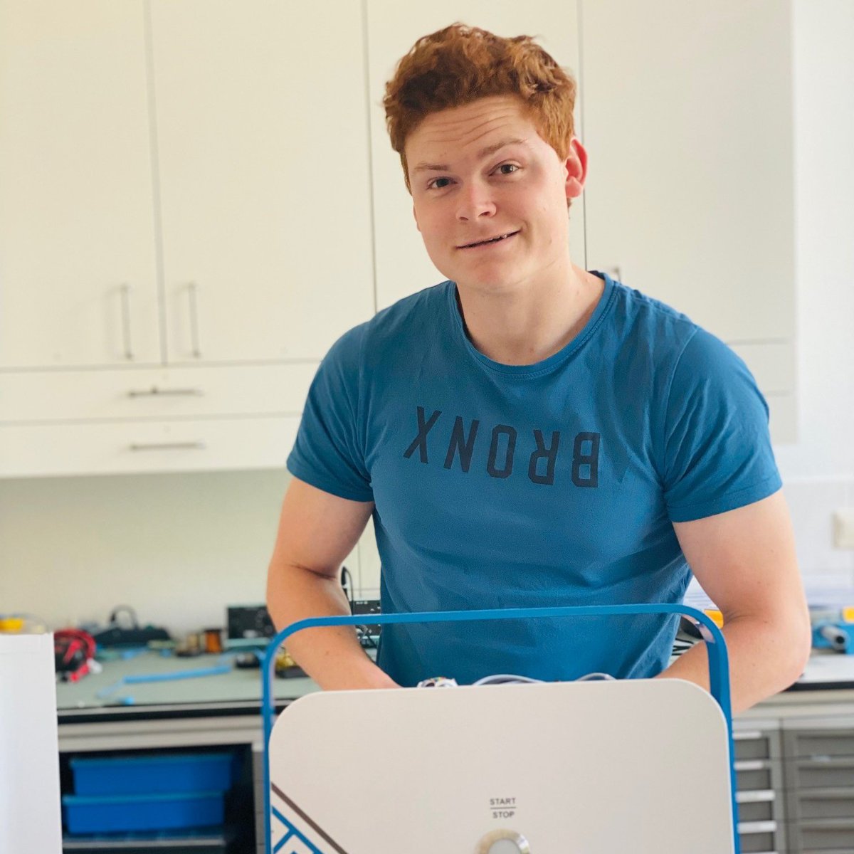 coldplasmatech's tweet image. Das ist Richard - der dafür sorgt, dass unsere #CPTcubes mit dem höchsten Qualitätssiegel das Haus verlassen um Patienten mit #chronischenWunden neue #Lebensqualität zu schenken.#wirrevolutionierenwundbehandlung DANKE Richard, dass Du mir Spass und Engagement ein #Wundrebell bist