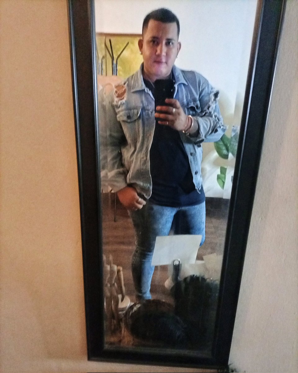 Lionel79504055's tweet photo. No soy todo lo que ves, pero tampoco ves todo lo que soy . 👣

#goodmorning #newday #happymothersday #moment  #strongermen #Warrior https://t.co/YHOU2GE2Uf